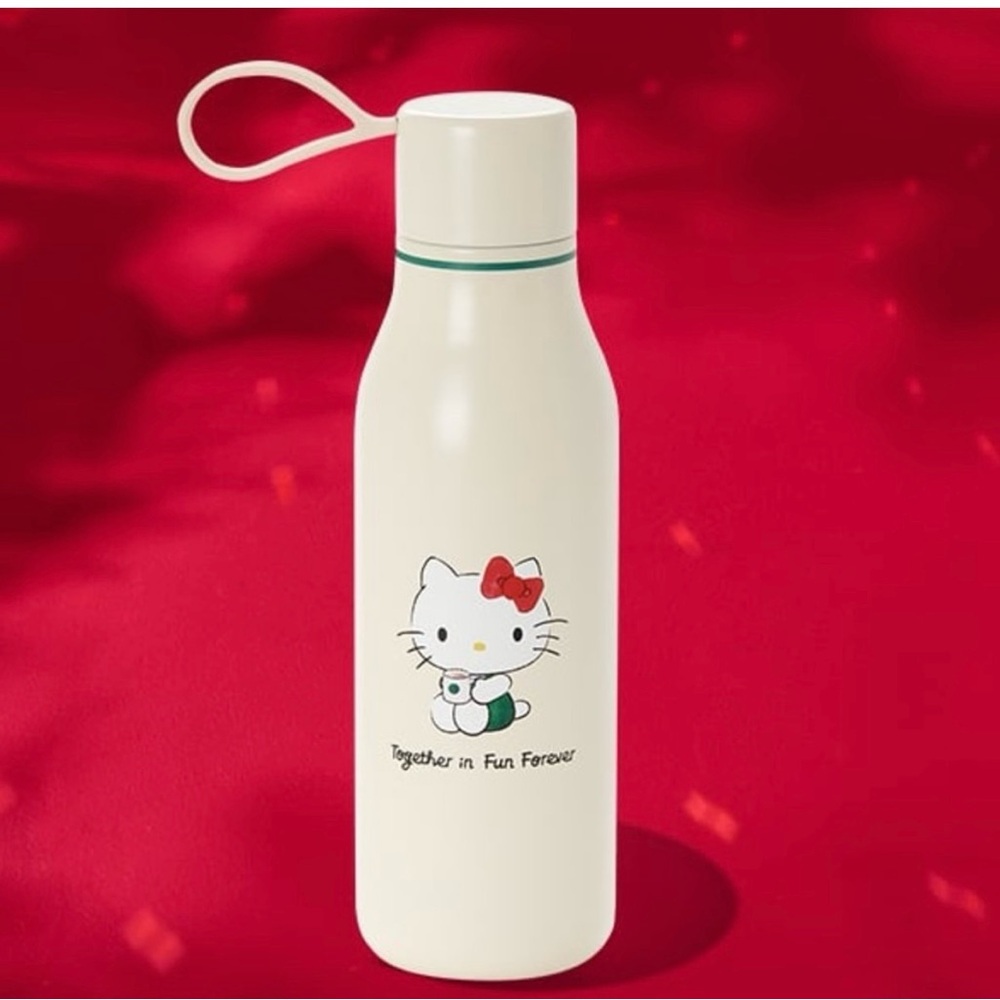 Starbucks Hello Kitty water bottle. Sold out!